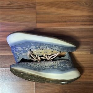 Yeezy 380 “Mist” in size 11. In GREAT condition, no box.